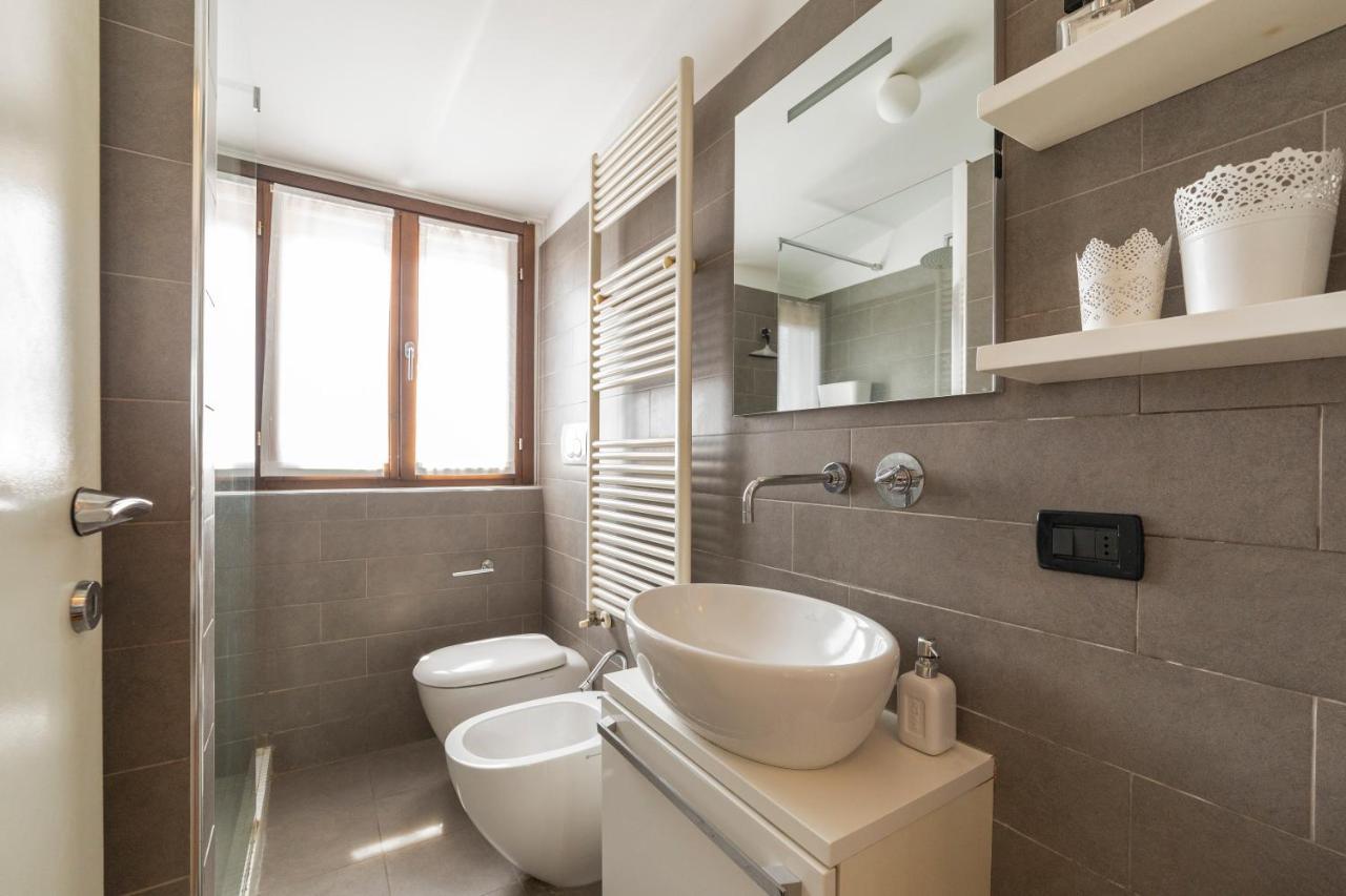 Porta Genova Balcony Apartment Milaan Buitenkant foto